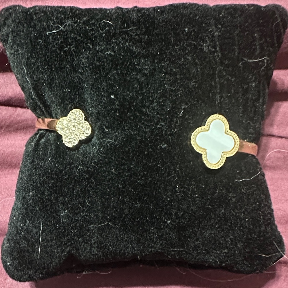 Gold and White Clover Bracelet Set